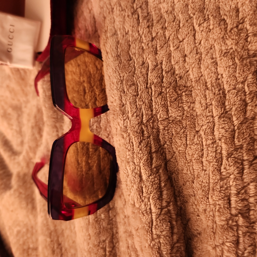 Woman sunglasses